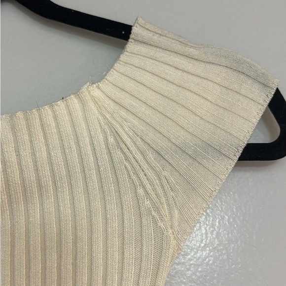 Cream Ribbed Off-Shoulder Crop Top - Picture 3 of 7